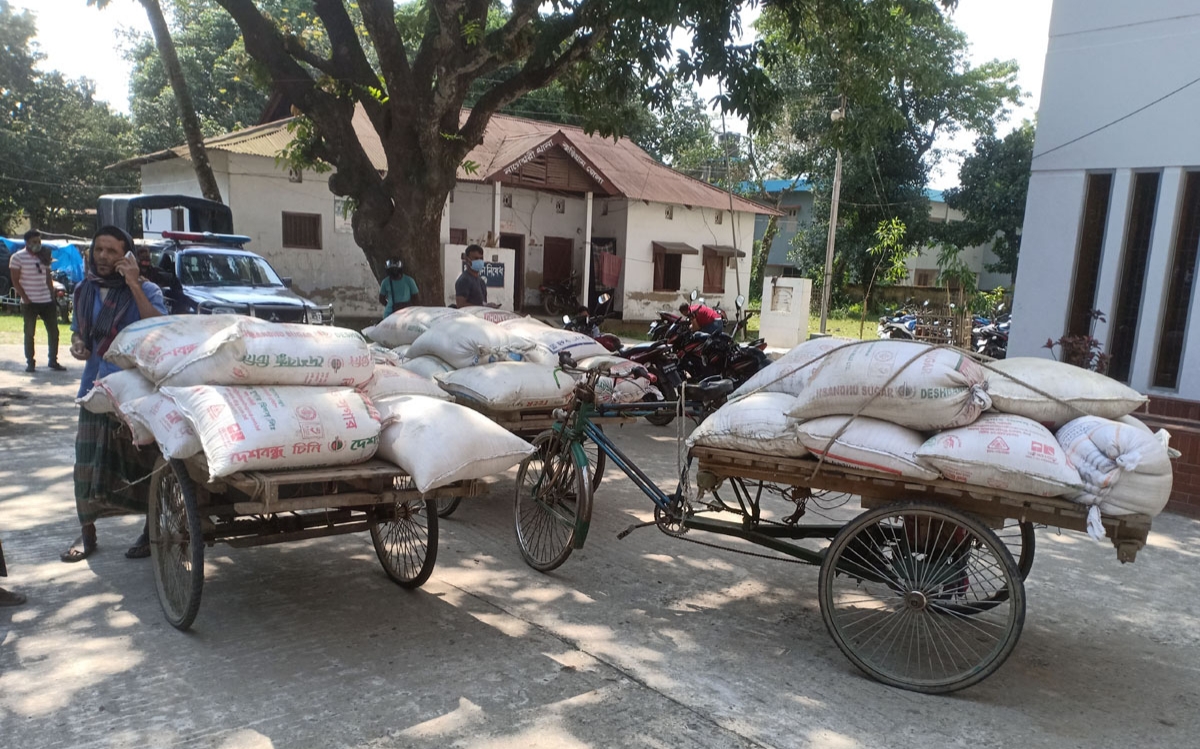 কুড়িগ্রামের নাগেশ্বরীতে ৩১ বস্তা চাল উদ্ধার