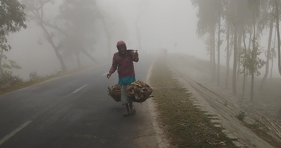 ভাতের কষ্টে না মরলেও শীতের কামড়ে মরতে হয়