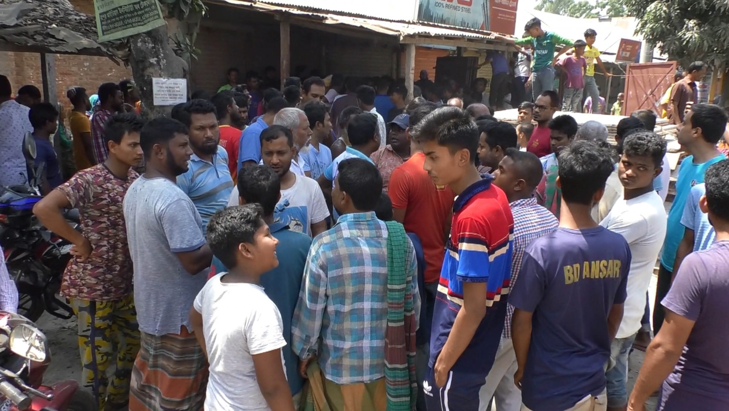 কুড়িগ্রামে দুই মোটরসাইকেলের সংঘর্ষে শিক্ষক নিহত